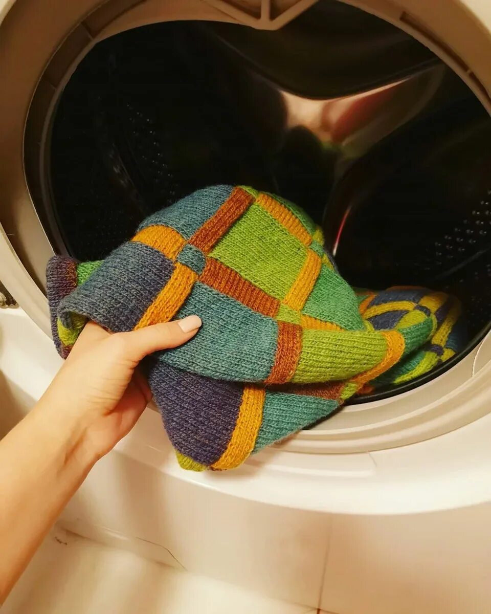 Как стирать вязаное изделие
