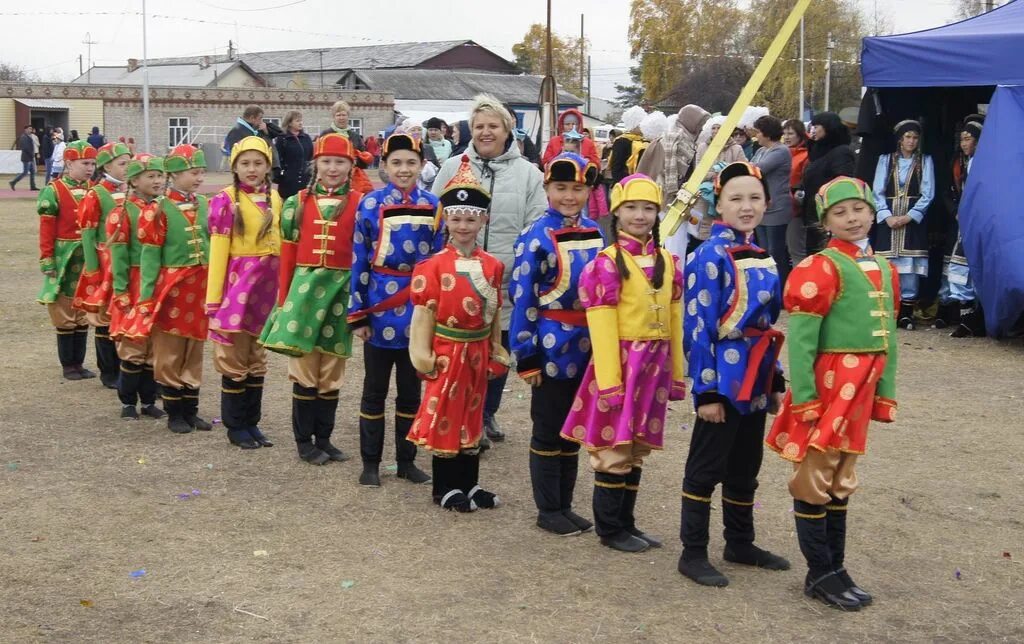 Погода каменск бурятия кабанский. Кабанский район село Кабанск. П Каменск Кабанского района Республики Бурятия. Кабанск Республика Бурятия администрация. Ансамбль Байкалия Кабанск.