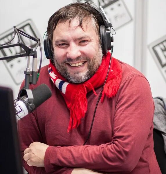 Красное радио последнее. Ведущий бим радио казань.
