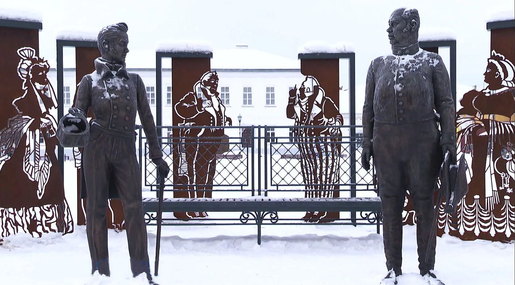 Памятник ревизор в каком веке был создан. Устюжна гоголь. устюжна памятник ревизору. устюжна ревизор гоголь. устюжна площадь ревизора.