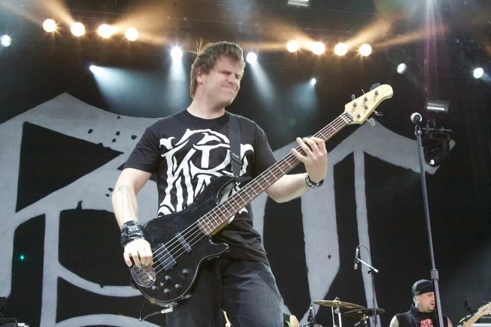 Tom paul. Группа good Charlotte. Paul Thomas. Paul Vaigla bassist.