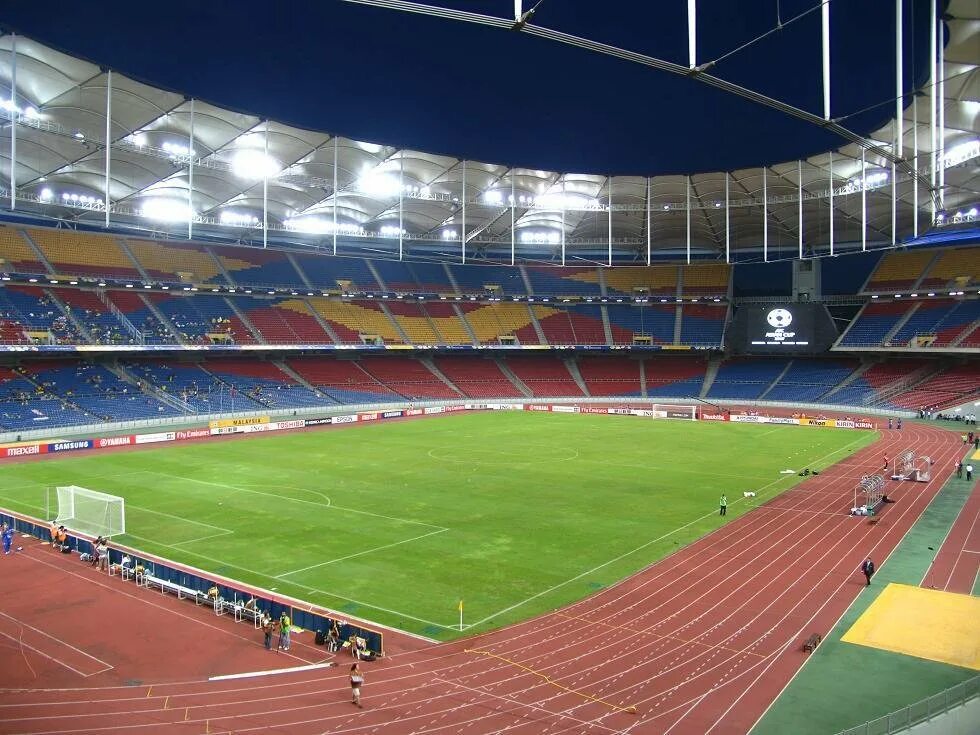 Самый большой по вместимости стадион в мире. Букит Джалил стадион. Bukit Jalil National Stadium. Национальный стадион Букит Джалиль концерт. Самый большой футбольный стадион.