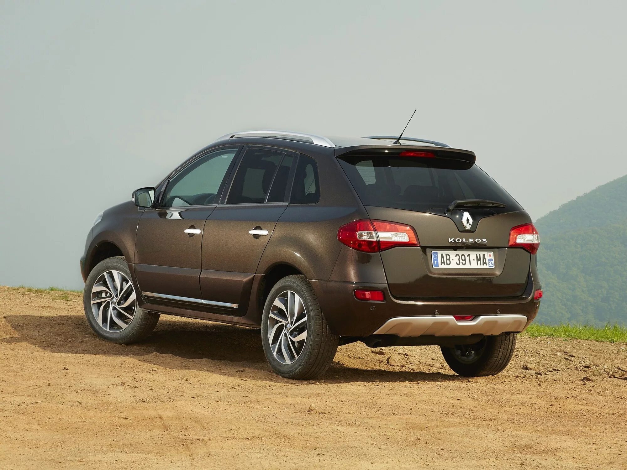 Рено колеос 2017. Паркетник рено колеос. Renault koleos 3 концепт. Газ рено колеос. Рено колеос 2015 года.