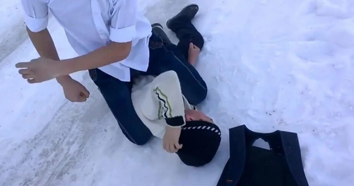 Как девушку сломать видео