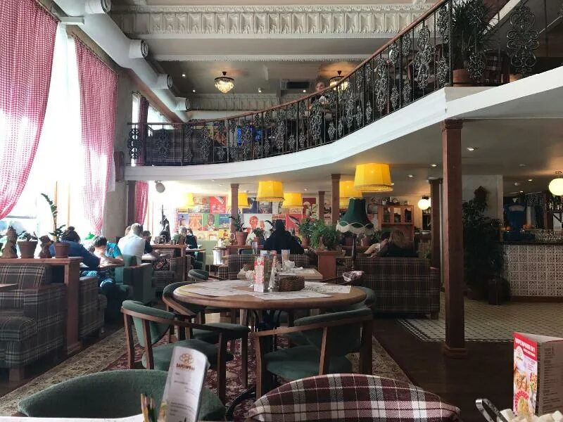 Вареничная номер 1 москва официанты. Кафе вареничная москва арбат. Вареничная вднх. 14 вареничная. Вареничная на цветном бульваре.