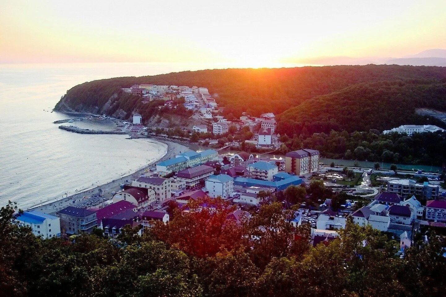 Погода новомихайловка краснодарский. Посёлок Ольгинка Туапсинский район. Поселок Новомихайловский Туапсинский район. Туапсе поселок Новомихайловский. Набережная Новомихайловский Туапсинский район.