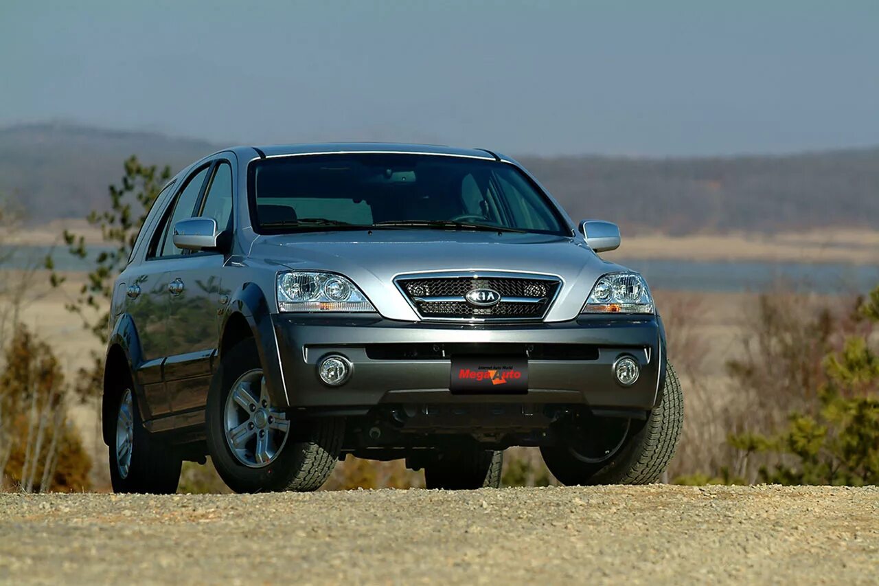 Обменяю KIA Sorento 2004г 2,5дизель на Hyundai Santa Fe 2 поколения 5500
