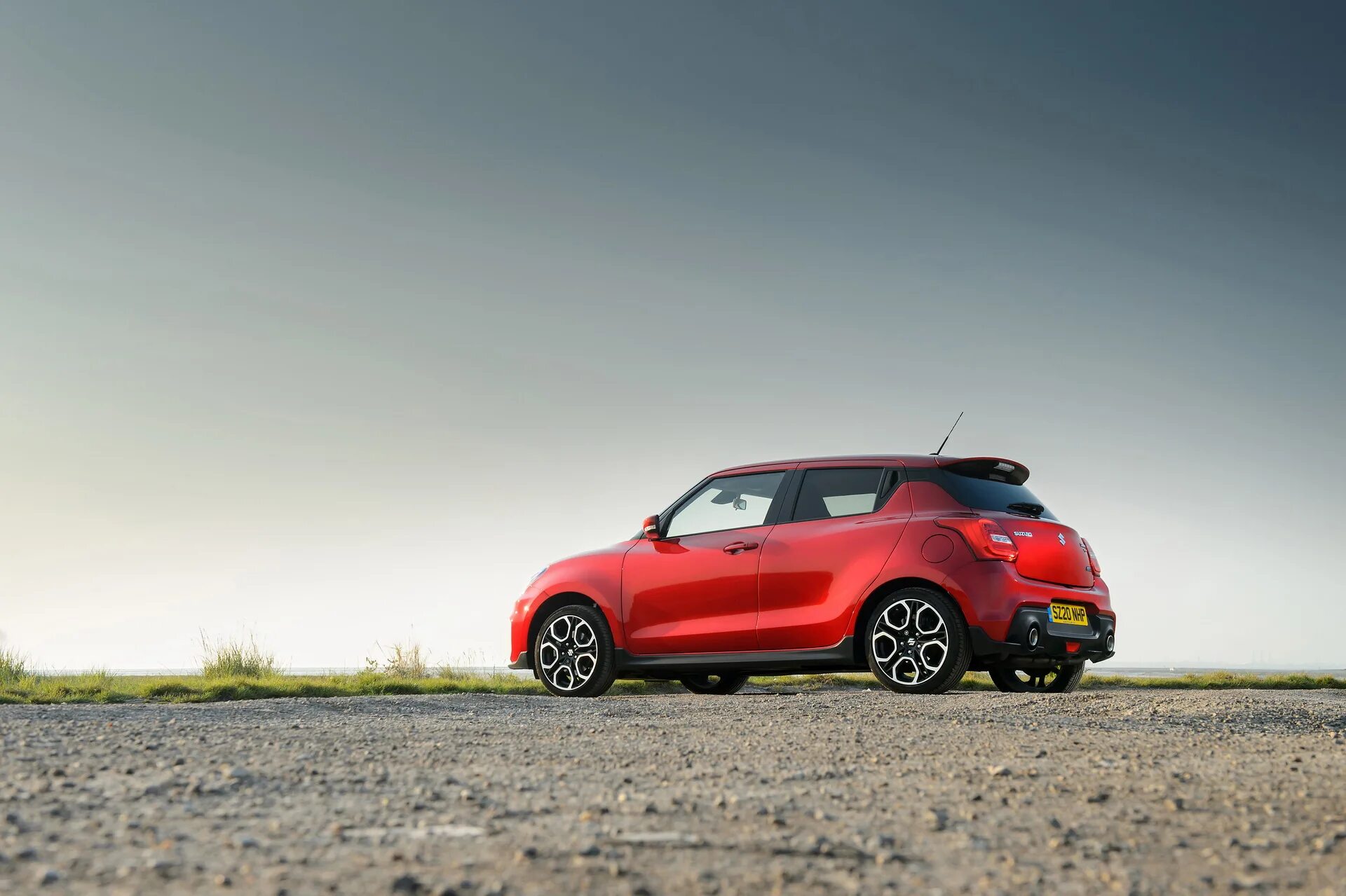 Suzuki Swift Sport 2020. Suzuki Swift Hybrid 2021. Сузуки Свифт 2019. Сузуки Свифт спорт 2021.