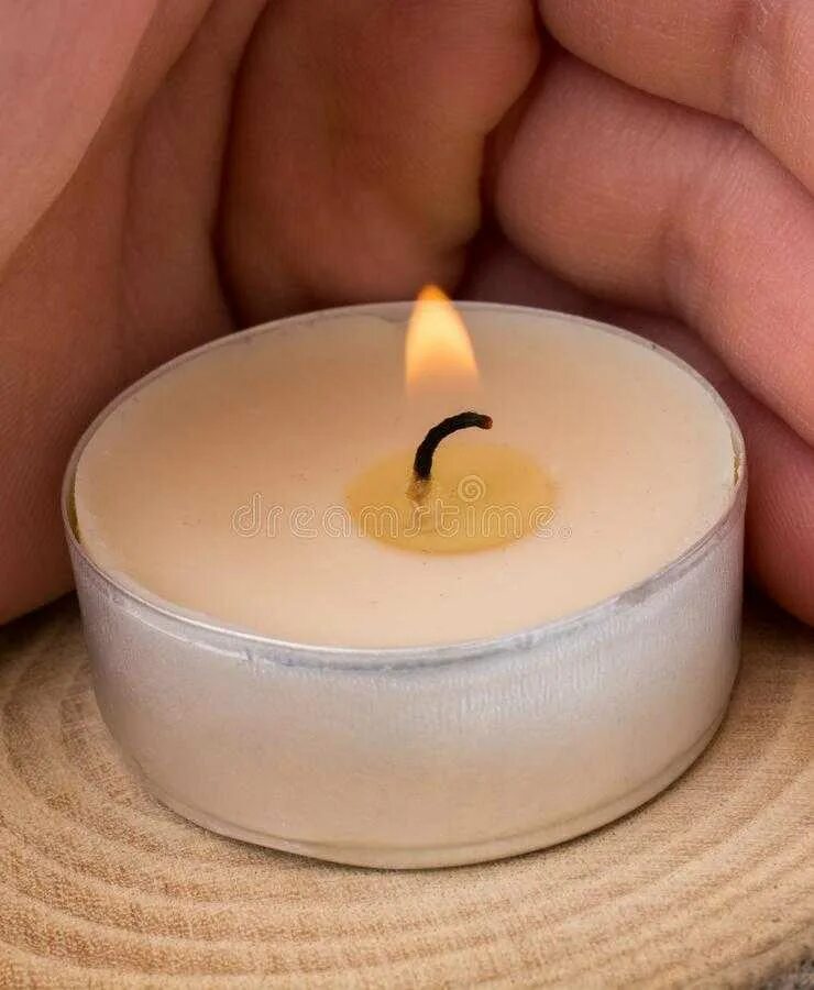 самодельный стаканчик для свечи. самодельные восковые свечи. как делать маленьким делать свечку. декоративные свечи своими руками. свечи самостоятельно.