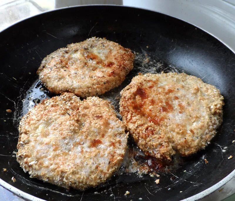 Куриные отбивные сочные на сковороде. Отбивные куриные котлеты на сковороде. Сочные отбивные из куриной грудки. Отбивные котлеты из куриной грудки. Отбивные из куриной грудки на сковороде сочные.