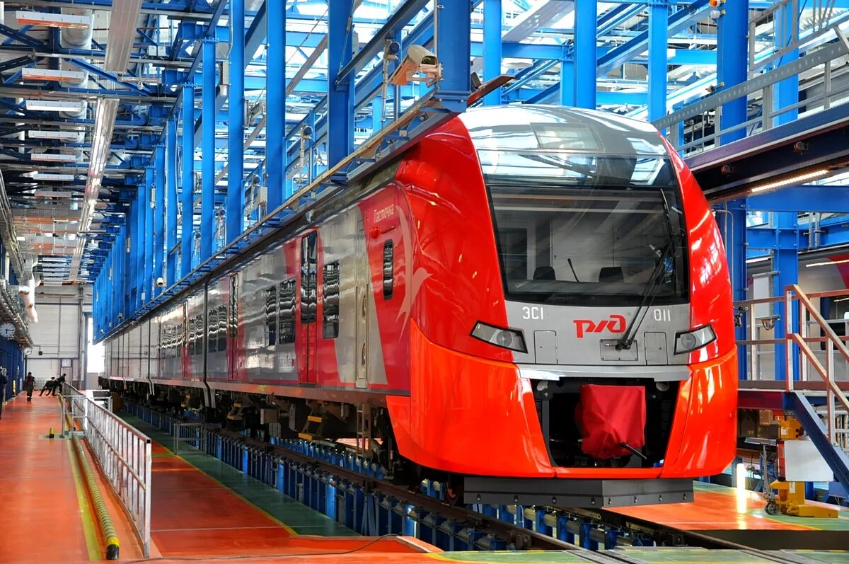 профессия машинист электропоезда. работу поезда новые. машинист электропоезда московского метрополитена. новый электропоезд эп3д. работу поезда новые.