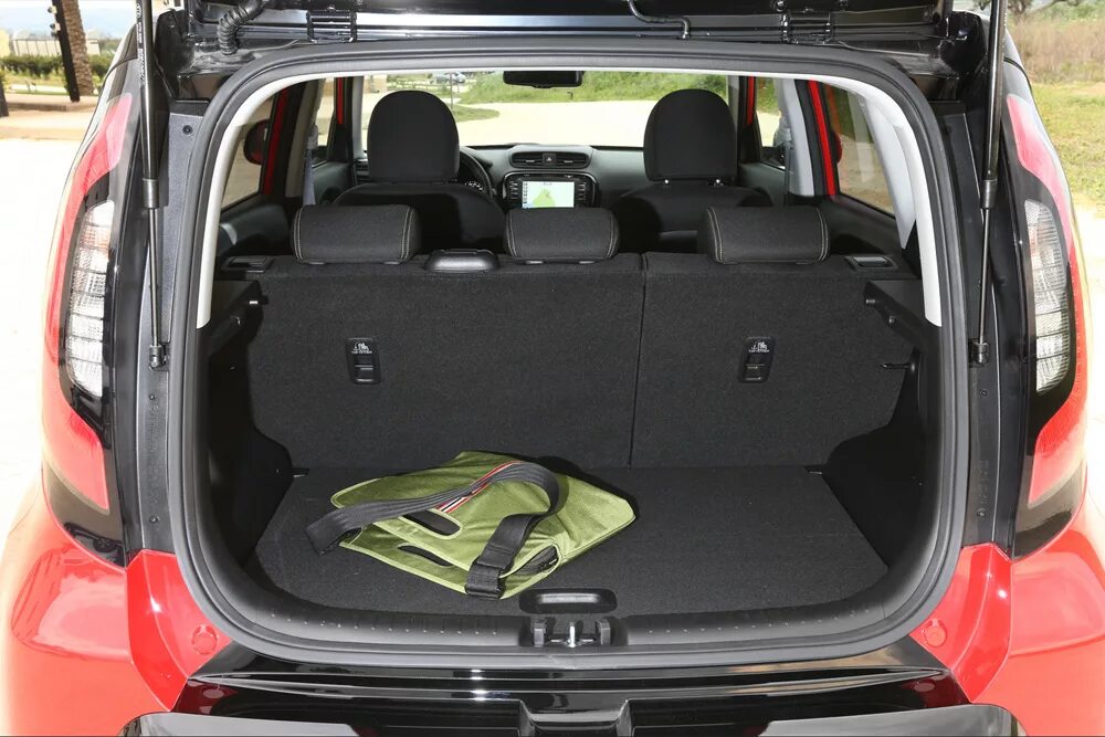 Kia Soul 2 поколение, хэтчбек 5-дверный - технические характеристики, модельный 