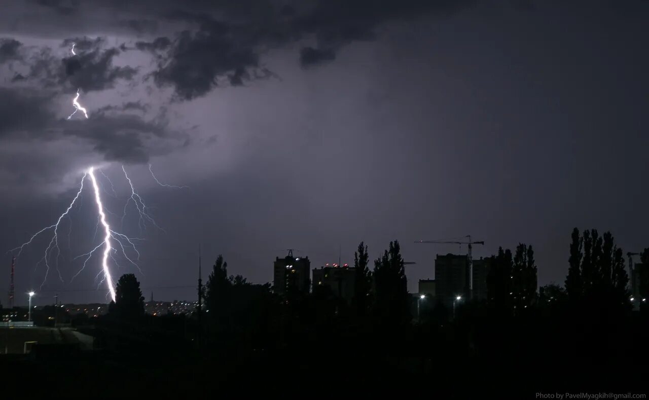 Вечером будет гроза. Гроза в Севастополе. Гроза над Цхинвалом. Гроза в Ялте. Гроза в Севастополе вчера.