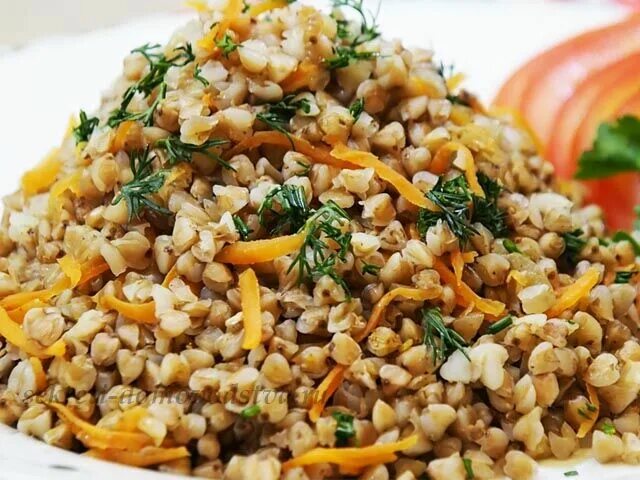 Гречка с кукурузой. Гречка на сковороде постные. Гречка с грибами и шпинатом. Гречка с овощами. Рецепты салатов на каждый день.