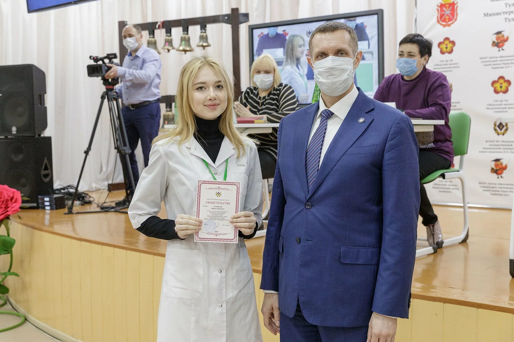 Тула школа имени горшкова. Медицинский класс тула. Центр образования № 58 поколение будущего. Медицинский класс тула. Областная больница тула зима.