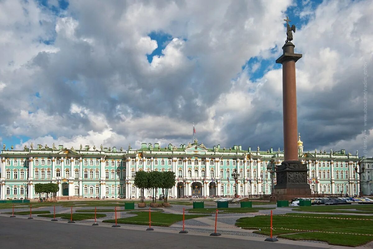 Покажи дворцовую площадь. Дворцовая площадь. петербург дворцовая площадь. зимний дворец и дворцовая площадь санкт-петербург. санкт-петербург дворцовая площадь лето.