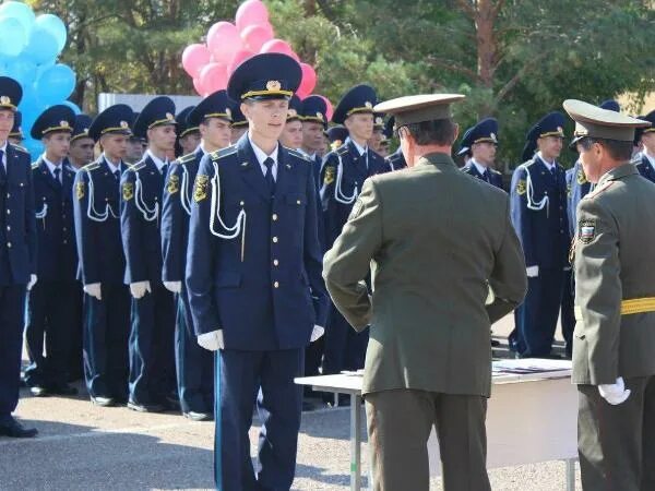 Неплюевское военное училище в оренбурге. Неплюевский кадетский корпус в оренбурге. Кадетский корпус имени неплюева. Оренбургская кадетская школа интернат имени и. Оренбургская кадетская школа интернат.