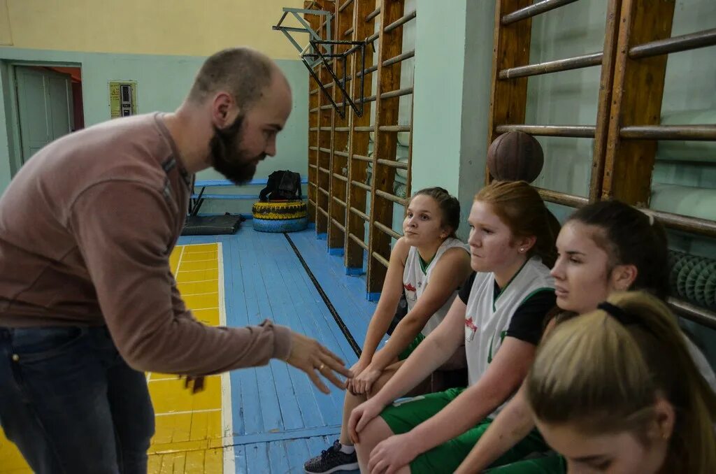 Слободской колледж педагогики и социальных отношений. Наташа баскетбол. Вахруши спортзал. Сайт колледжа педагогики и социальных отношений слободского