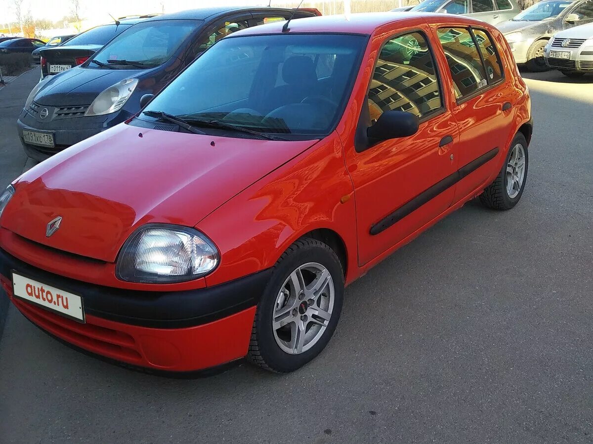 Renault 2000 года. Renault Clio 2000. Рено Клио 2000г. Рено Клио 2 2000. Renault Clio 2 хэтчбек.