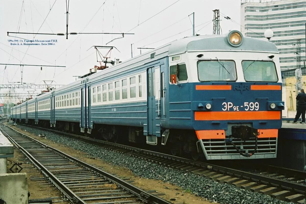 Выполните вычитание 3 целых 5/12 - 2 целых 1/3. Привести к общему знаменателю 1/3и1/6. Е-1/9-1. 2,2е-9. 2 4 09 е.