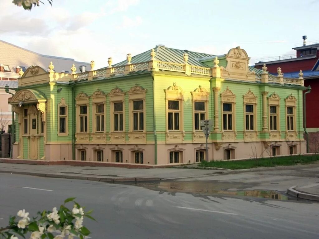 Дом Купцов Колокольниковых Тюмень. Дом музей Колокольниковых Тюмень. Усадьба Колокольниковых, Тюмень, улица Республики, 18. Тюмень Купеческая усадьба Машарова.