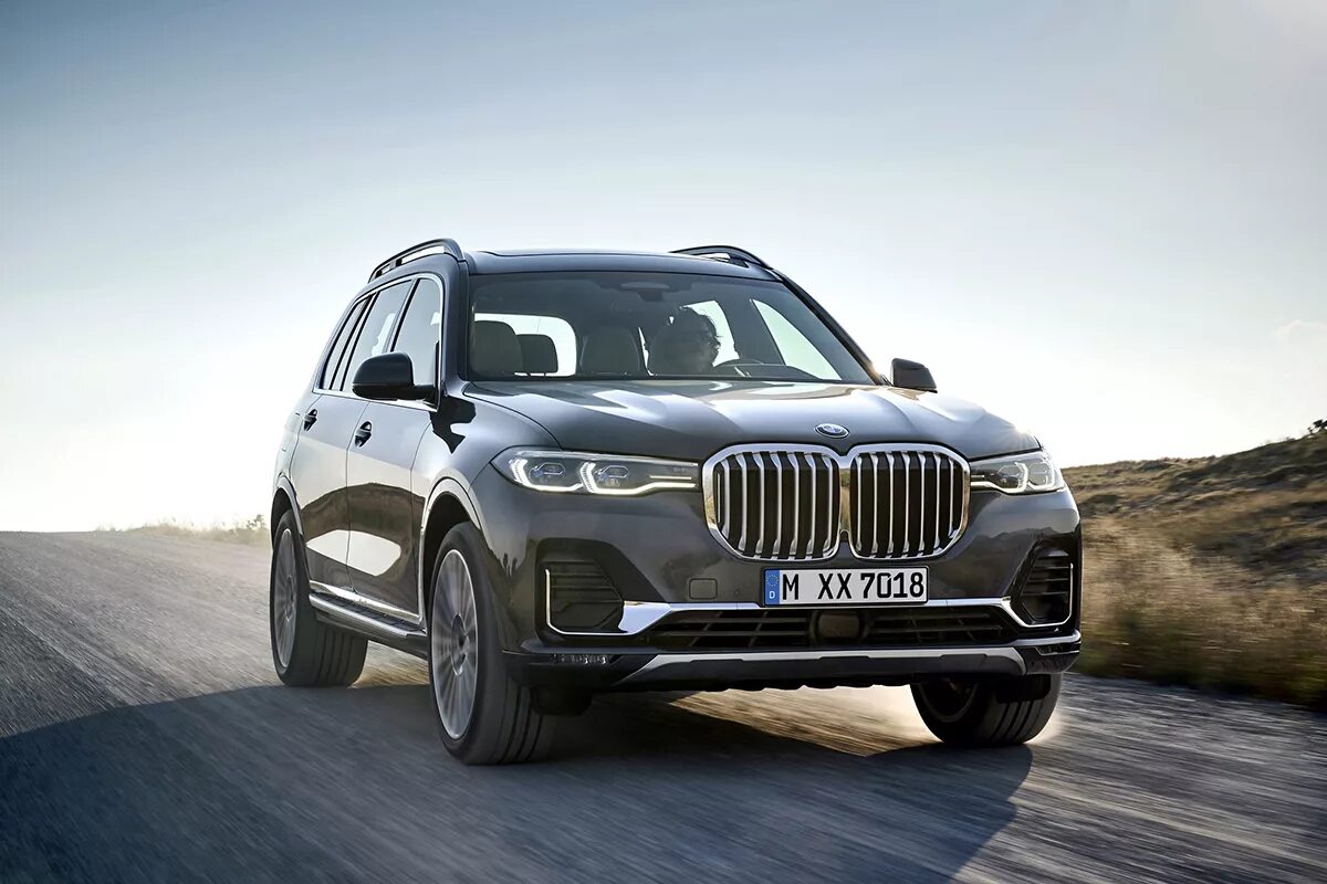 Кроссовер кайи х7. BMW x7 2022. БМВ x7 2022. BMW x7 New 2022. БМВ x8 2021.