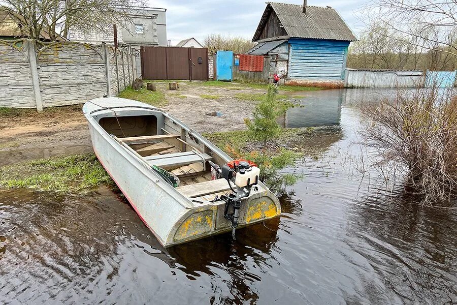 Уровень воды сож в славгороде сегодня реке. Паводок. Паводок фото. Водный паводки. Половодье фото.