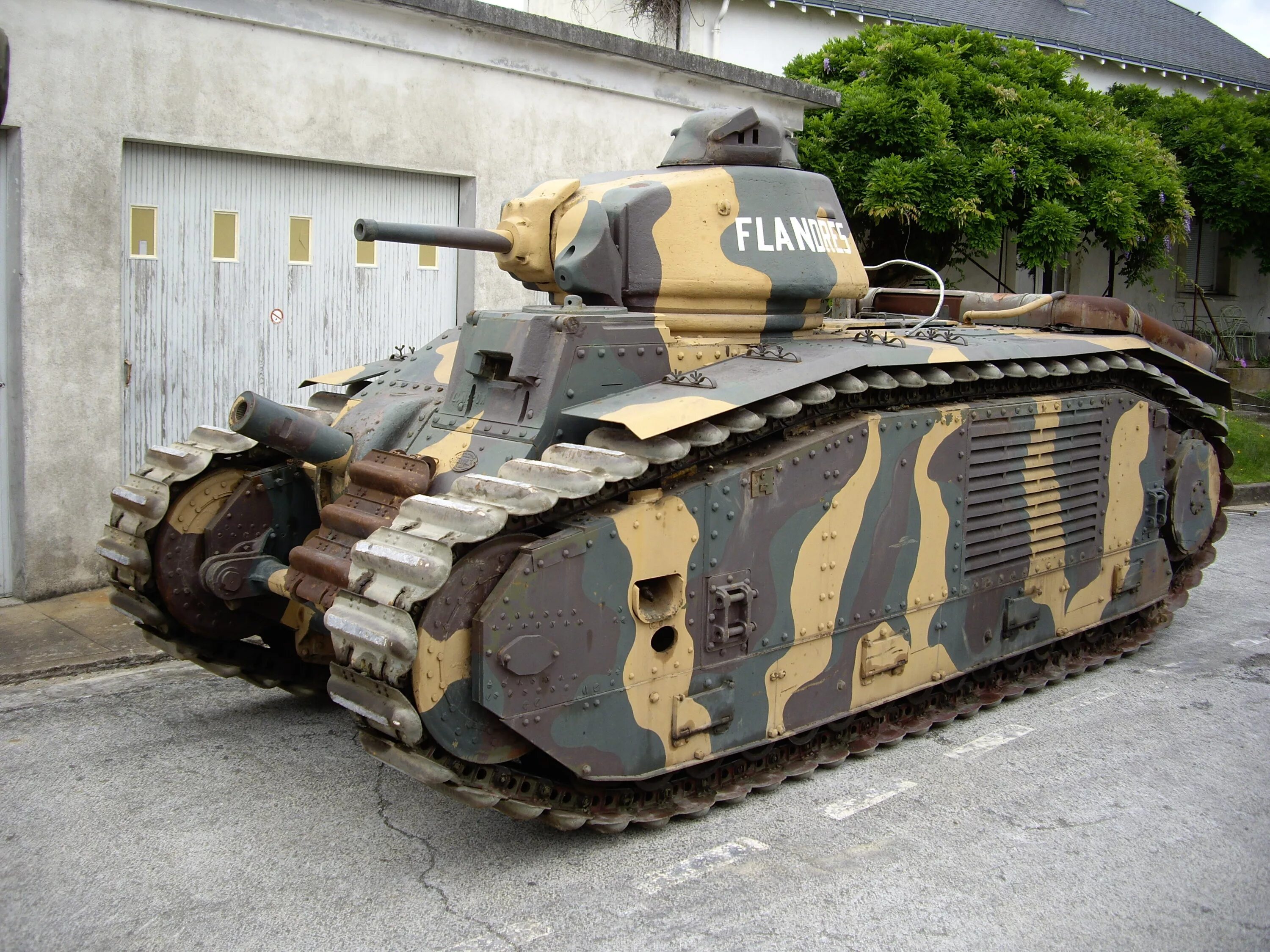 Французский танк b1 bis. Французский танк Char b1-bis. Танк б1 бис. Renault Char b1 танк.