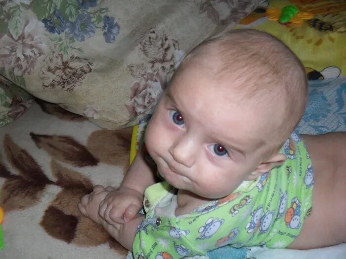 Новорожденный ребенок. А пока малыш совсем малютка наслаждайтесь каждую минутку. Совсем еще малыш. Олененок олененок ты совсем еще ребенок. Совсем еще малыш.