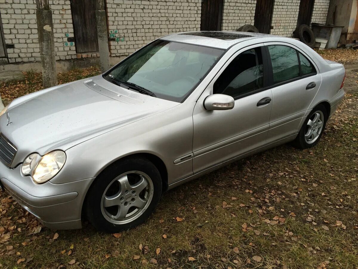 Мерседес 2002 год купить. Мерседес Бенц с 180 2002. Mercedes c180 2002. Мерседес ц 2002. Мерседес c class 2002.