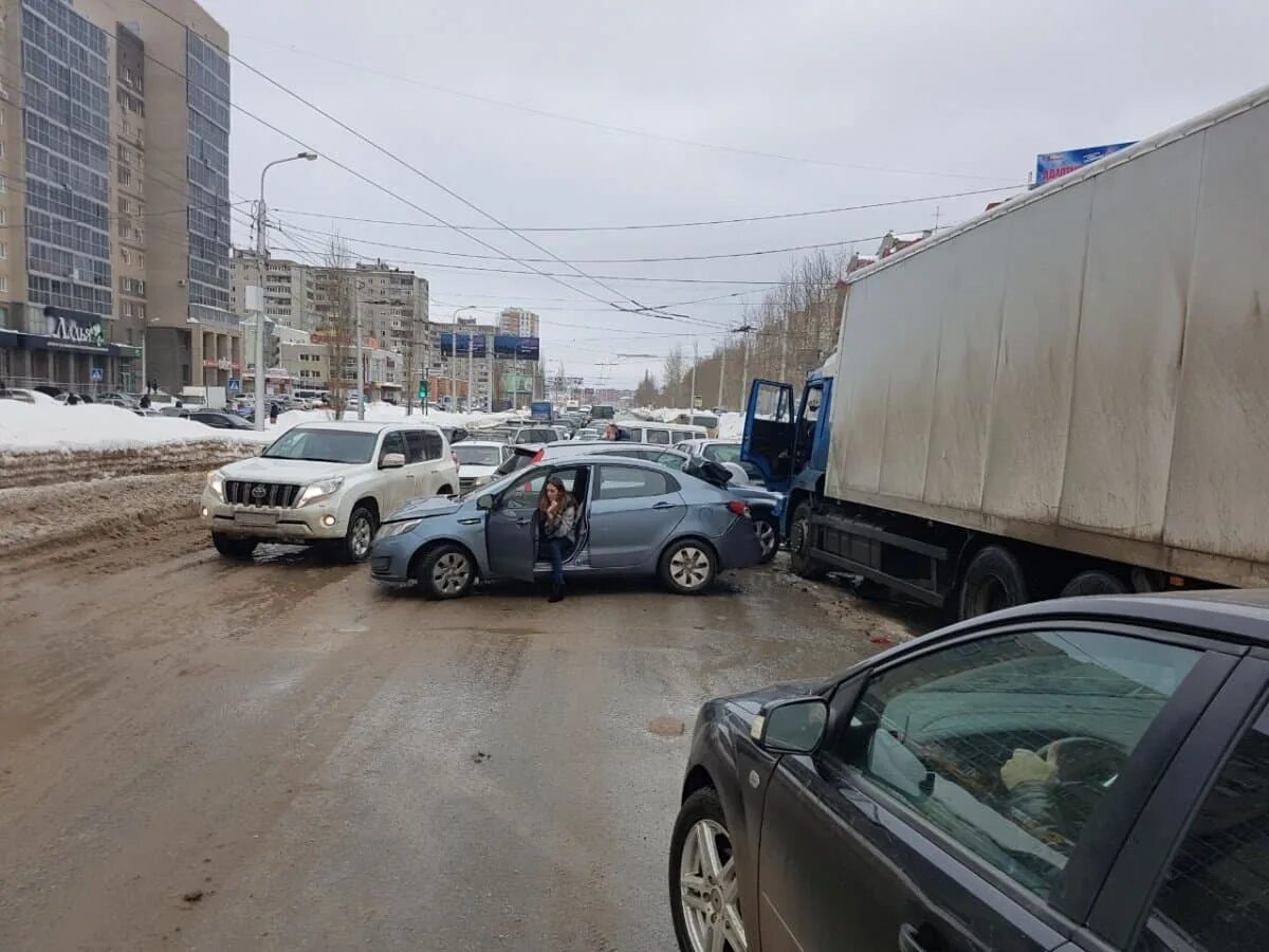 Новости сипайлово уфа. Авария в сипайлово сегодня уфа. дтп в сипайлово уфа сегодня.