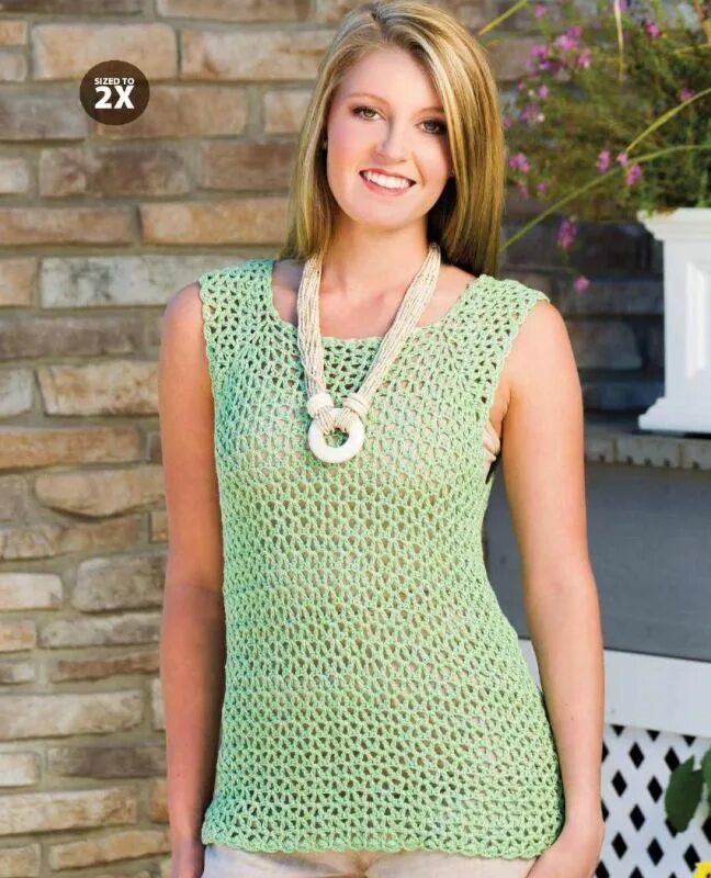 Майка крючком для женщин. Вязаный летний топ. Вязаные топики. Топ летний вязаный крючком. Энди багус туника.