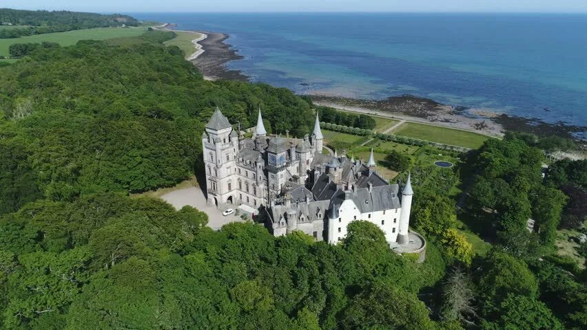 The Oldest Castles In The World That You Can Still Visit Castle, Scotland castle