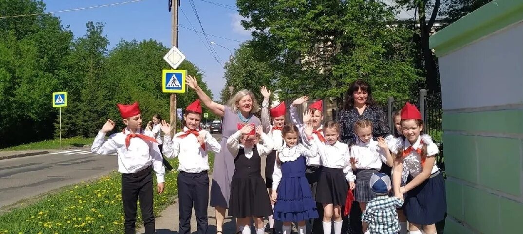 15 мая 16 мая 19 мая. Пионеры в школе. Пионерский праздник. Празднование 100 летия пионерии. Пионеры в спортивных мероприятиях=.