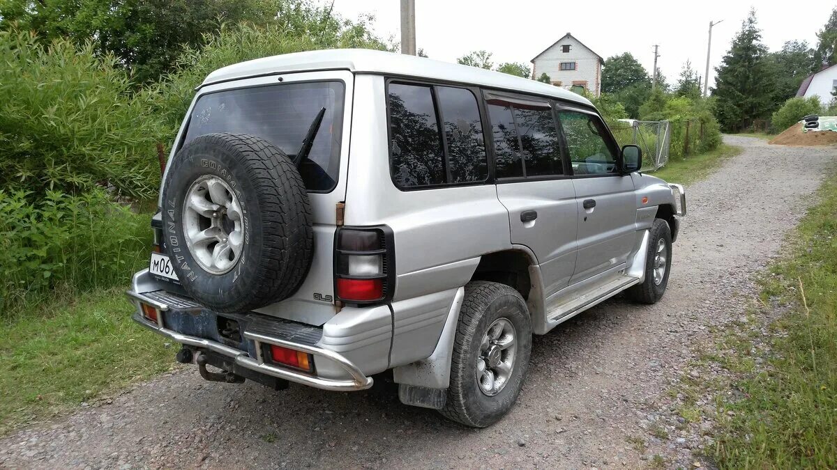 Купить митсубиси паджеро 2 дизель. Кузов Митсубиси Паджеро 2. Mitsubishi Pajero 1996. Mitsubishi Pajero 2 Рестайлинг. Мицубиси Паджеро 2 кузов 46.