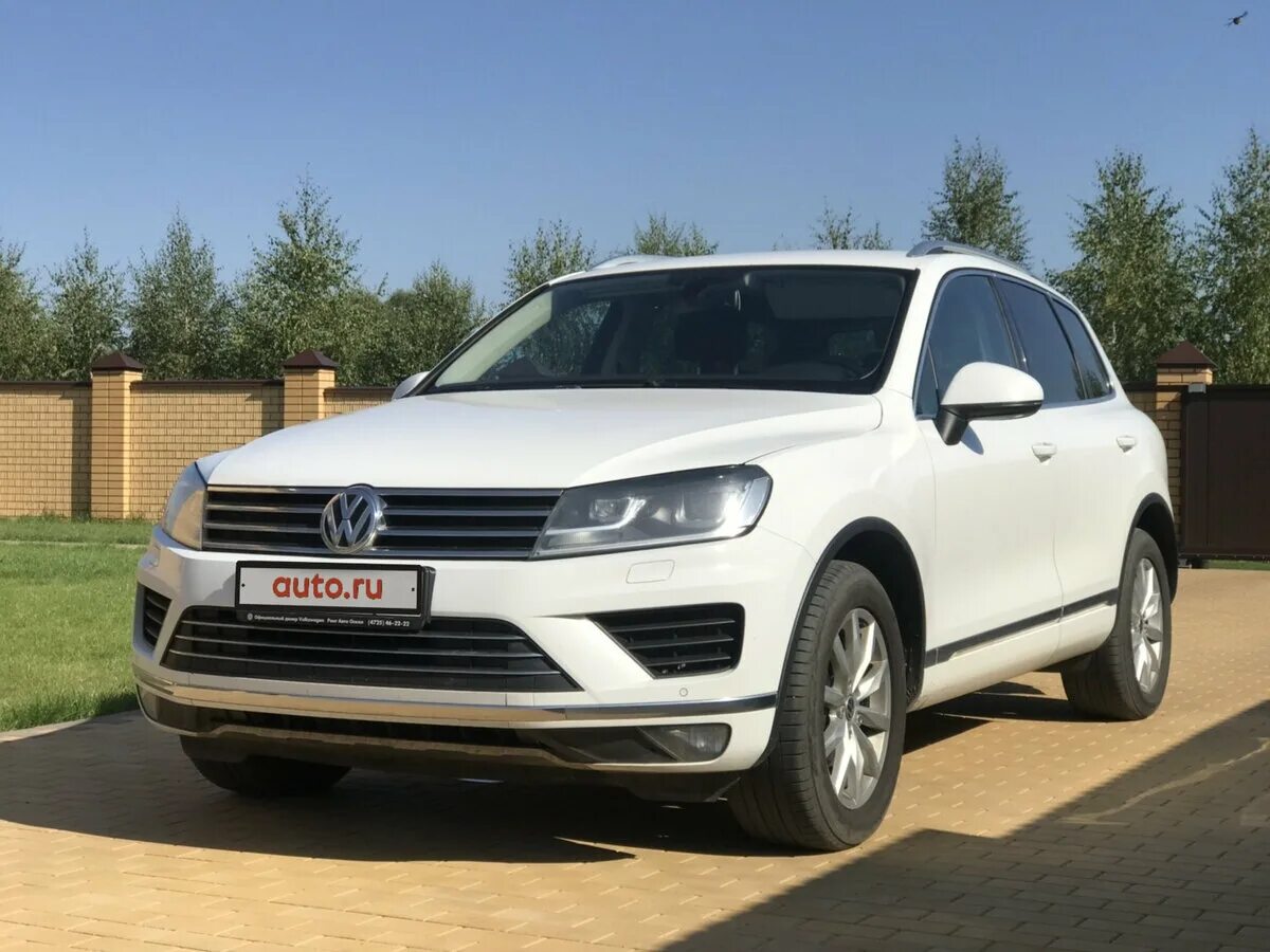 Фольксваген Туарег 2 Рестайлинг. Туарег 3 Рестайлинг. Volkswagen Touareg Рестайлинг 2014.