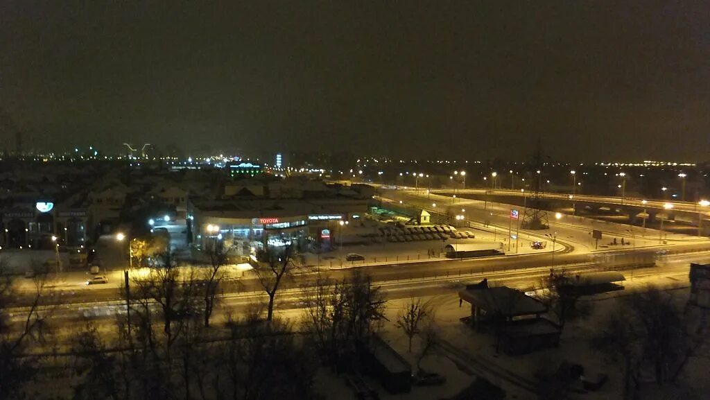 Сны города тюмень гостиница. Улица республики тюмень ночью. Тюменский театр мимикрия. Набережная тюмень 2023. Сны города тюмень.