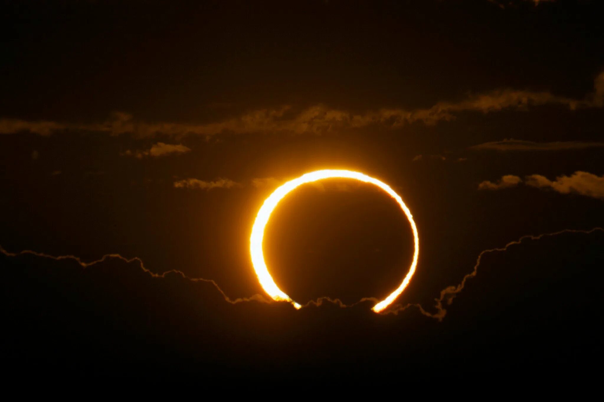 Кольцеобразное затмение 2021. Кольцеобразное затмение Нью Мексико. Solar Eclipse 2023. Затмение солнца.