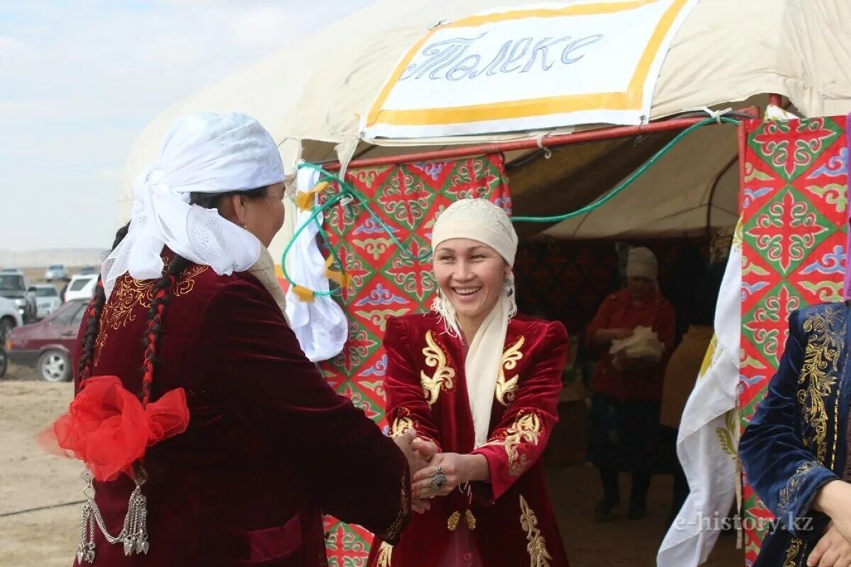 Праздник амал в Казахстане. Наурыз в Казахстане. Празднование Наурыза. 14 Наурыз праздник. Көрісу күні картинки