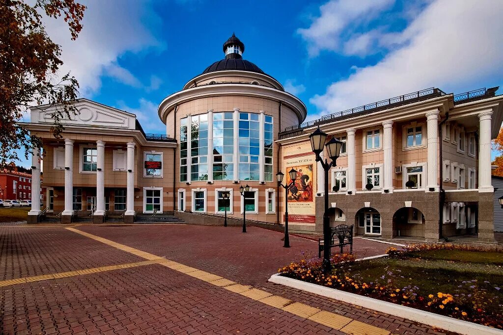 государственный художественный музей ханты-мансийск. государственный художественный музей хмао. художественная галерея ханты-мансийск. государственный музей ханты мансийск. музей природы и человека хмао.