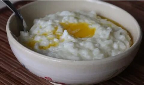 Рисовая каша на молоке с сахаром