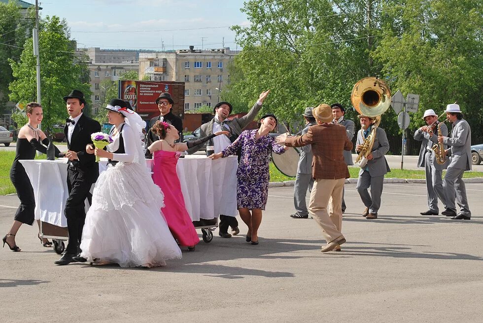 Лысьва праздник. Свадьба в Лысьве. Театральный фестиваль в Лысьве 2013 год. Развлечение в Лысьве. Лысьва люди