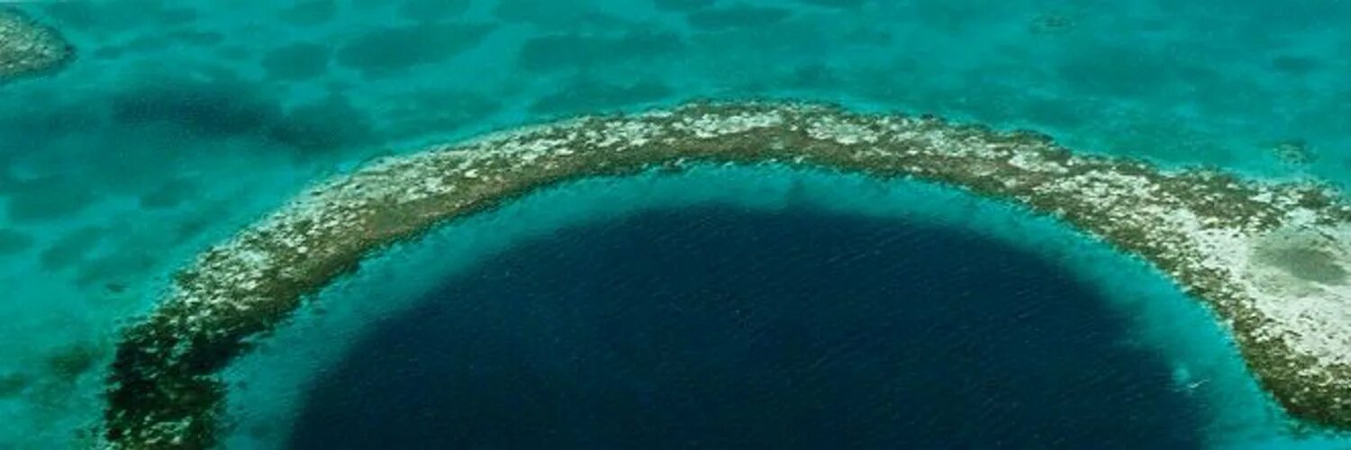 Самая глубокая впадина в евразии. Филиппинский желоб. Филиппинское море Марианская впадина. Филиппины впадина. Голубая дыра (красное море).