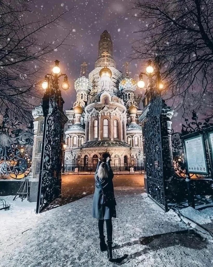 Где погулять в петербурге зимой. Андрей михайлов фотограф санкт-петербург. зимний питер андрей михайлов. казанский собор ночью санкт-петербурге зима 2025. питер зимой.