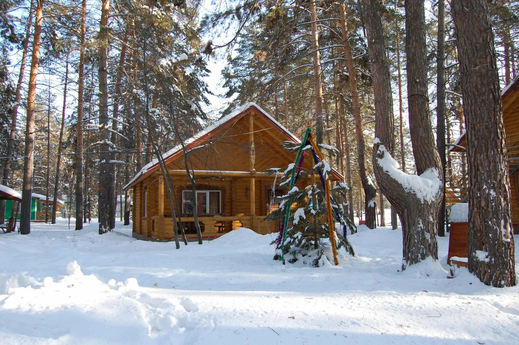Турбазы зимой в самаре. Турбаза маяк самара мастрюковские озера. Усадьба манома хабаровский край. Лагерь циолковский самарская область. Турбазы зимой в самаре.