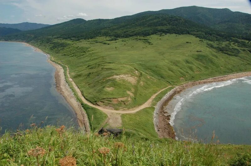 Северная америка панамский перешеек. Панамский перешеек на карте южной америки. Остров бруни. Остров коринф. Перешеек.