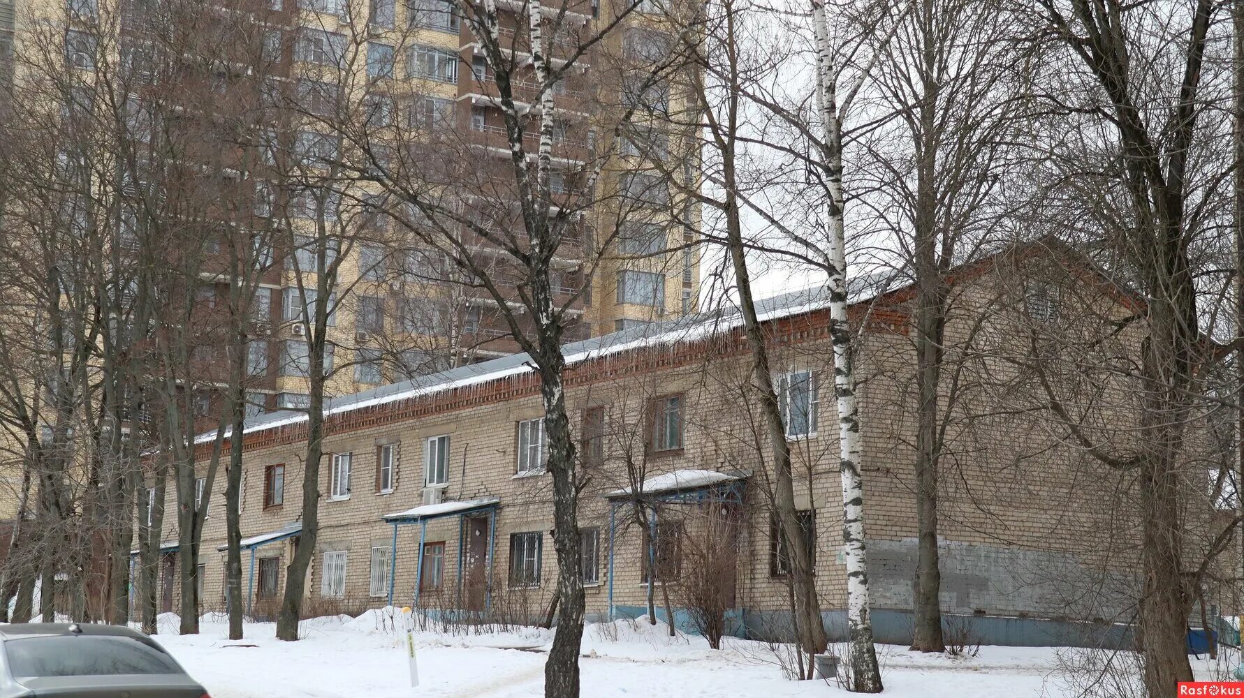 контраст мытищи. , с21б. улица новомытищинский проспект. светотеневой контраст. город контрастов.