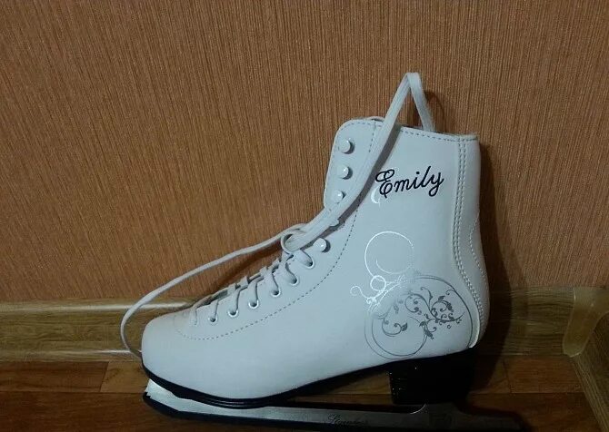 коньки женские graf arosa prima 39. женские фигурные коньки action pw215 da. коньки женские 39. коньки женские 39. коньки фигурные женские roces rfg1.