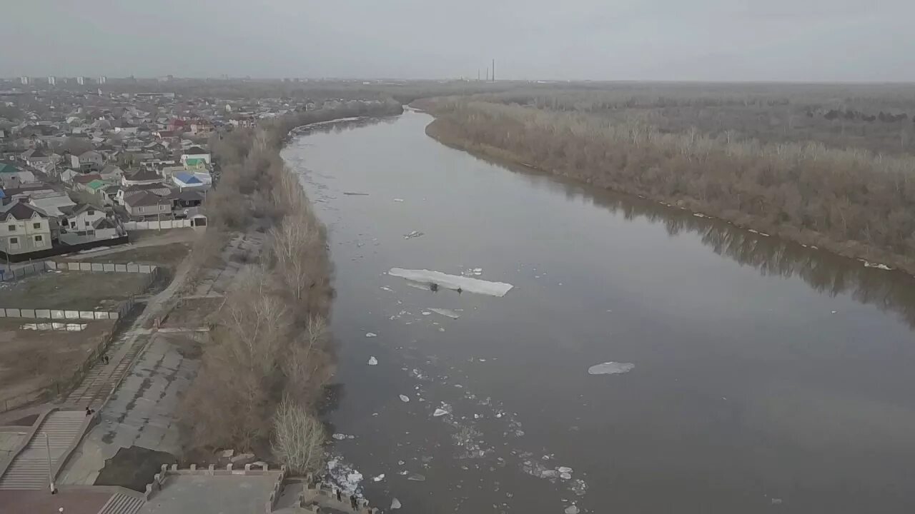 Наводнение в уральске казахстан сегодня. Потоп в уральске. уральск казахстан наводнение. уральск курени. уральск энгельс.