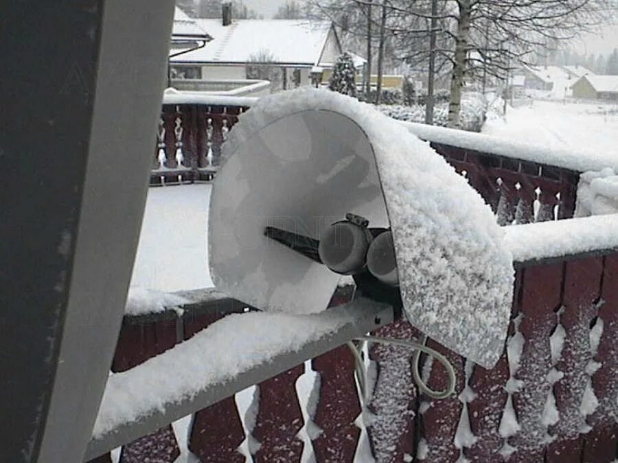 Защита на навесной замок от дождя. Водосток дождь. Защита видеокамеры от снега. Защиту от осадков. Защиту от осадков.